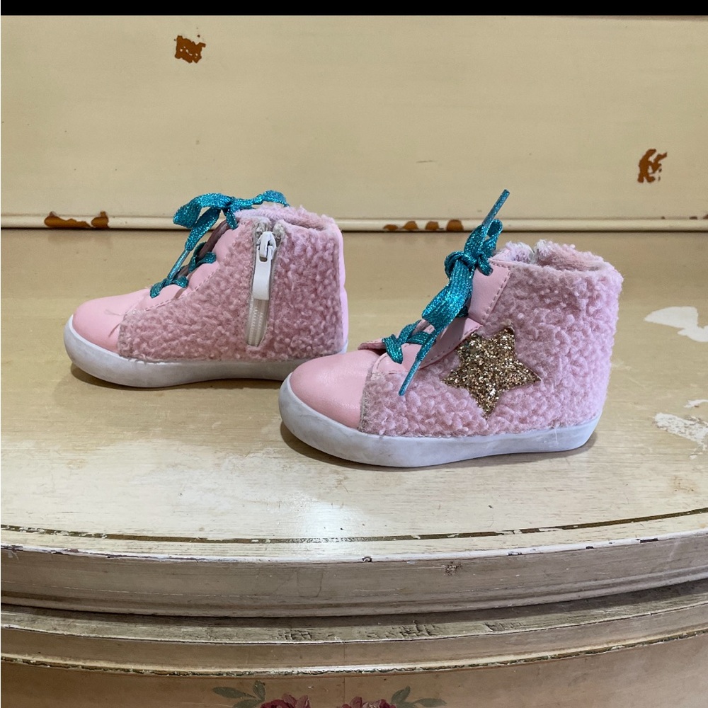 Lola and the boys child shoe